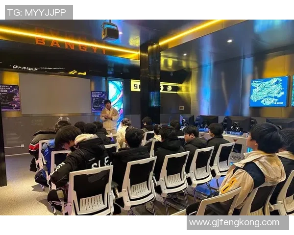 电竞心理教练助力选手提升心理素质与竞技表现的全新策略与方法 电竞心理教练助力选手提升心理素质与竞技表现的全新策略与方法